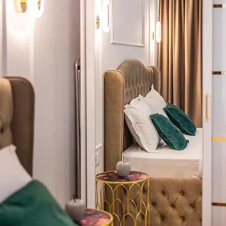 Azabia Luxury - View *