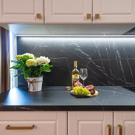 Azabia Luxury - View