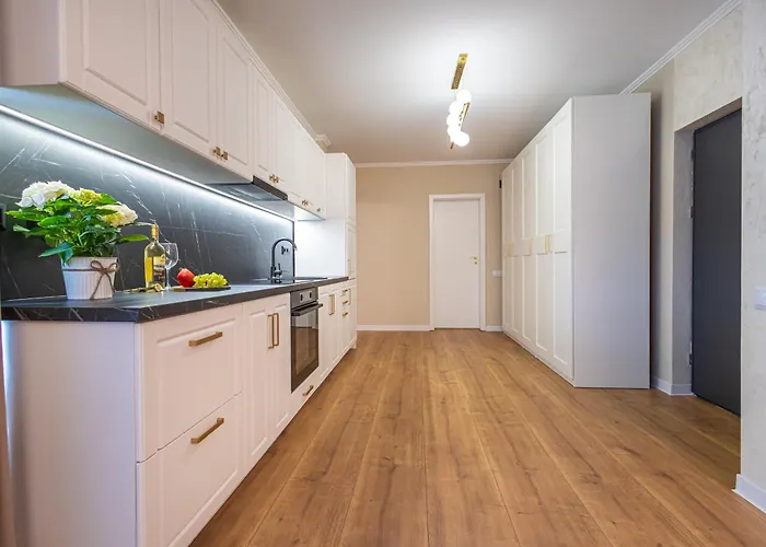 Azabia Luxury - View *