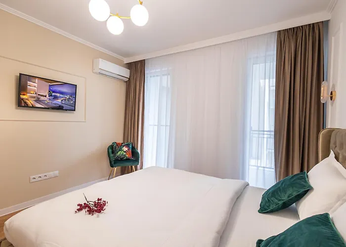 Azabia Luxury - View